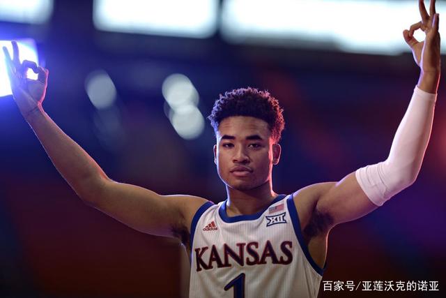 张镇麟20分辽宁胜福建 孙铭徽13+11广厦胜江苏