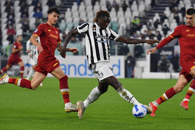 李晓旭迎来CBA生涯700场里程碑 身前只剩周鹏